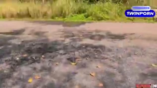Irmã russa tímida de óculos montou no pau do irmão adotivo
