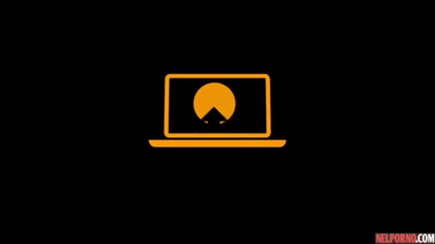 Casal russo faz sexo quente na banheira