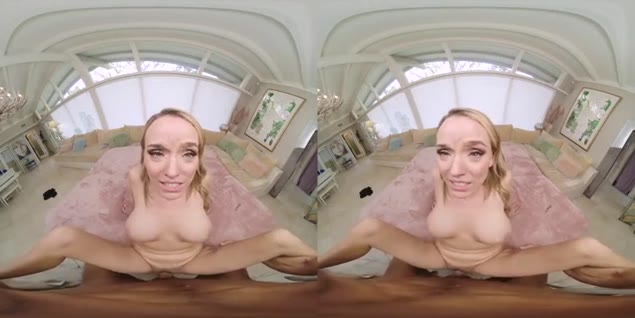 Vídeo pornô VR – loira peituda fode com o motorista