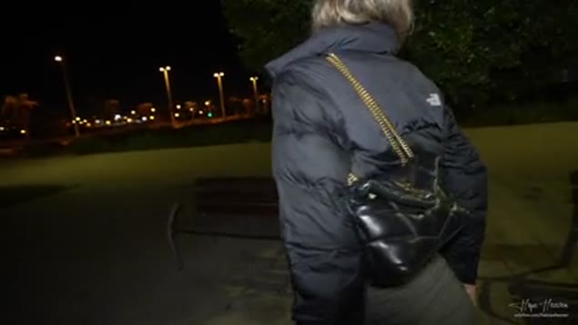 Conheceu um cara no Tinder e topou sexo em público