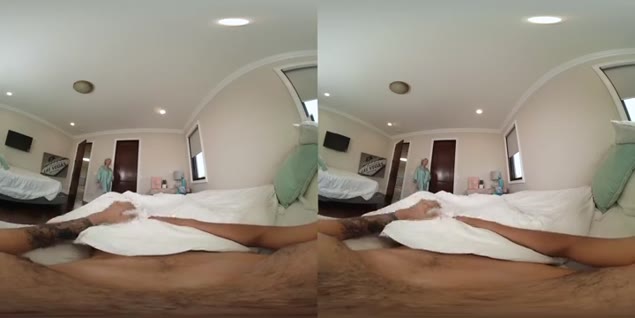 Vídeo pornô em realidade virtual de loirinha jovem com gozada dentro na bucetinha rosa