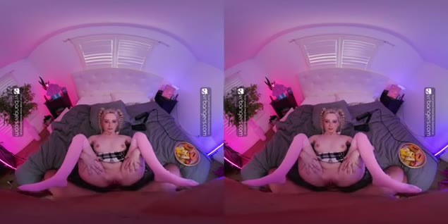 Pornô VR com uma novinha safada de duas trancinhas na cabeça